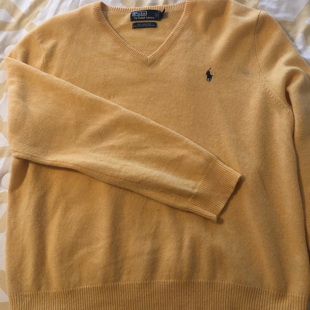 Men’s yellow long sleeve sweater